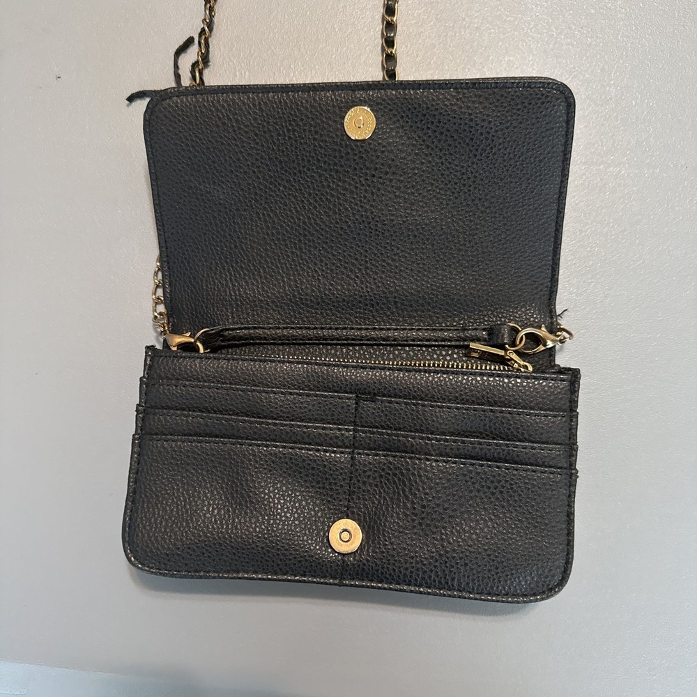 Bebe Black Pebbled Faux Leather Grommet Crossbody Wallet Bag Gold Chain Strap - Picture 2 of 3